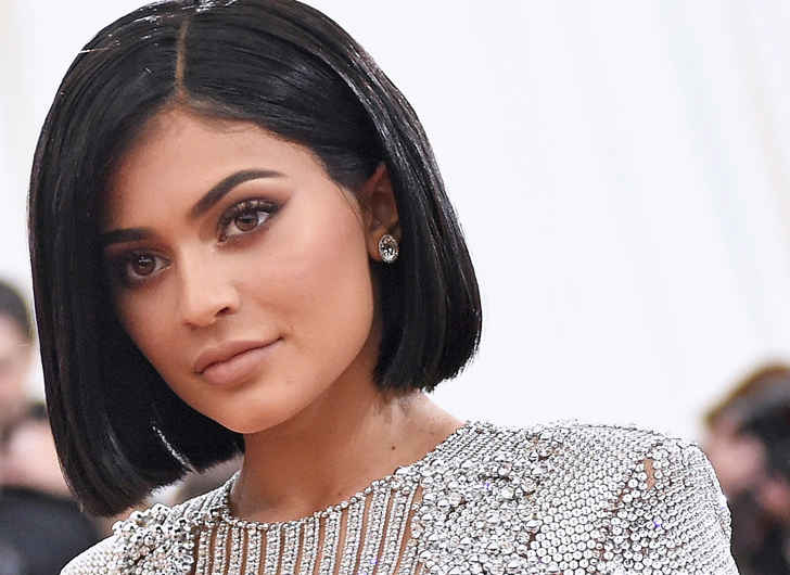 Kylie Jenner Buys Third Mansion at Age 19
